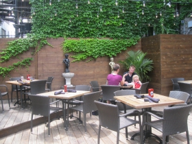 Café Centraal patio.