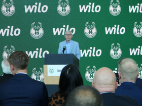 Wilo and Milwaukee Bucks