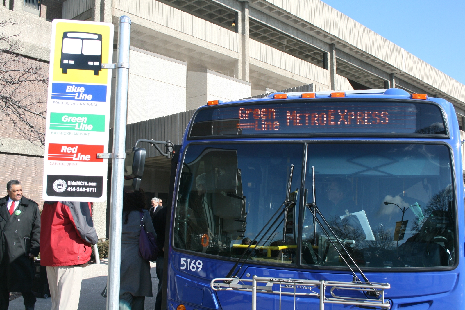 milwaukee county bus transit