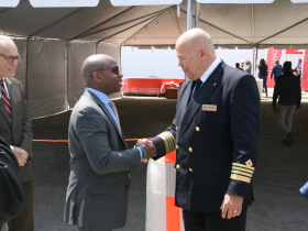Mayor Cavalier Johnson Greets Captain Jorgen Cardestig