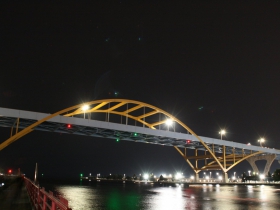 Hoan Bridge - Lights Off