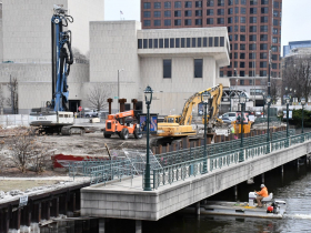 Dockwall Construction for The Edison