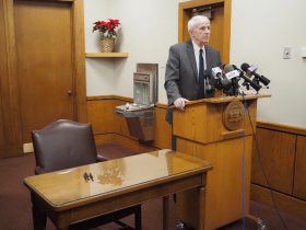 Mayor Tom Barrett Addresses Press For Last Time From Mayor's Office