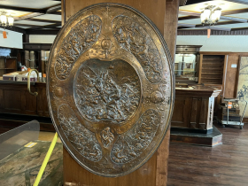Shield at Karl Ratzsch's