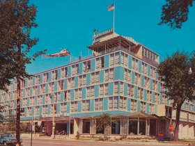 Milwaukee Inn Postcard