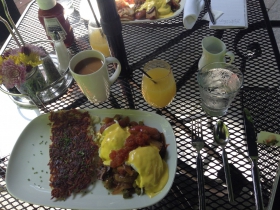 Cafe at the Plaza: Vegetarian Eggs Benedict