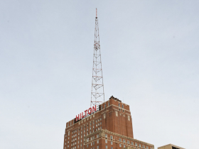 Hilton Milwaukee Antenna