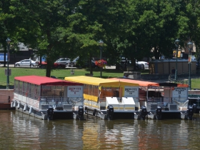 Riverwalk Boat Tours & Rental