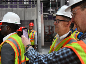 Tom Perez Gets Augmented Reality Experience