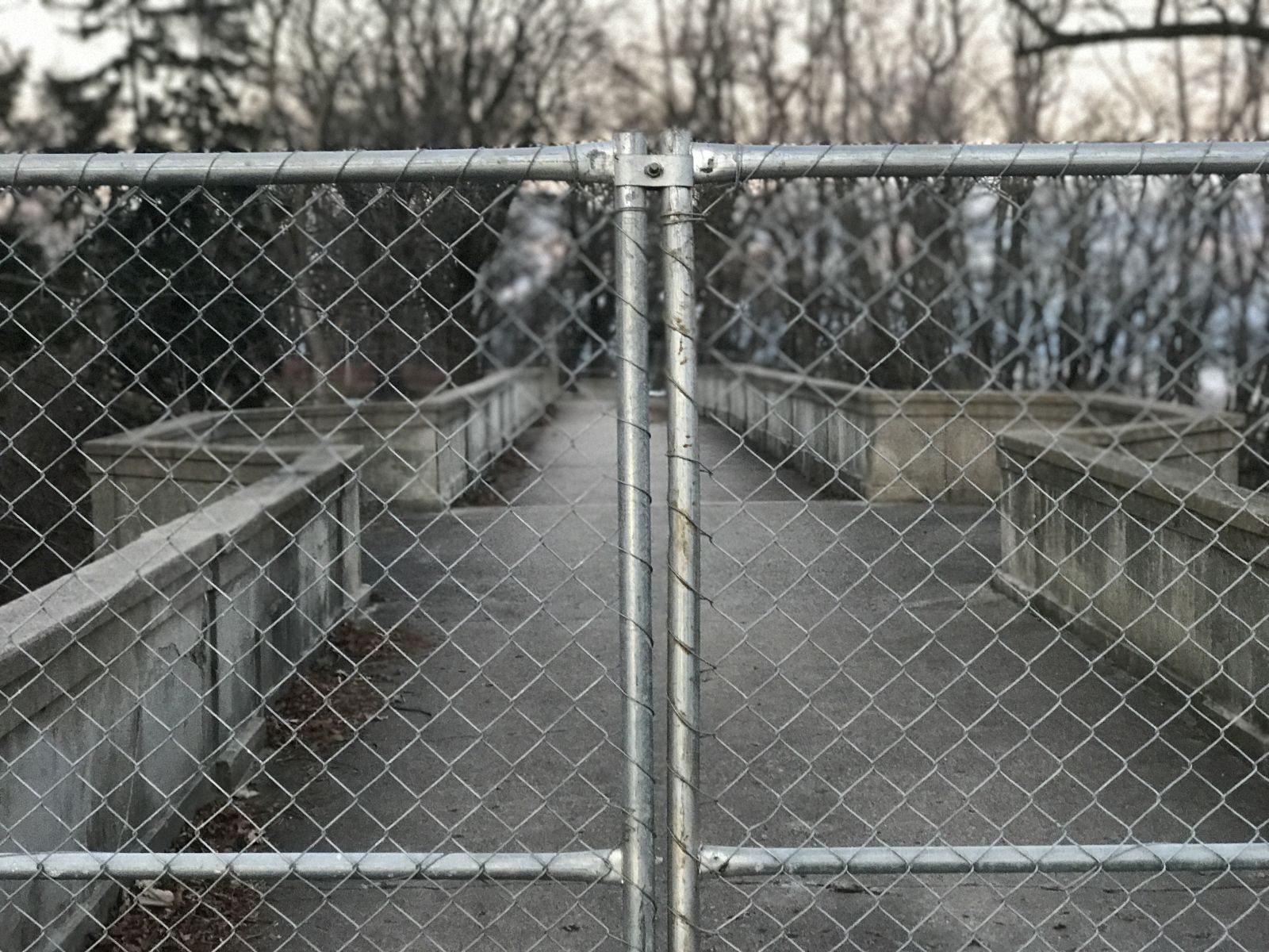 The bridge over Ravine Road was closed as of December 9th, 2016.
