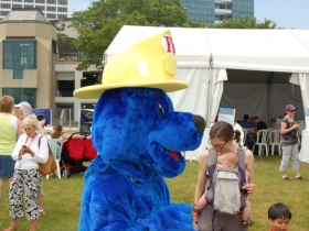 Fire Dog Guy at the Lakefront Festival of the Arts