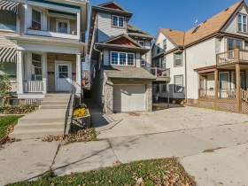 Listing of the Week: 1527 N. Cass St.