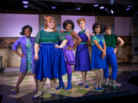 Milwaukee Repertory Theater presents Beehive: The 60s Musical in the Stackner Cabaret November 11, 2022 – January 15, 2023. Pictured: The cast of Beehive: The 60s Musical.
