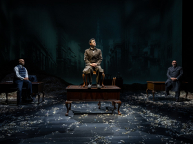 Milwaukee Repertory Theater presents The Lehman Trilogy in the Checota Powerhouse Theater January 13 – February 8, 2026. Pictured L to R: Wiliam Sturdivant, Max Wolkowitz, Edward Gero