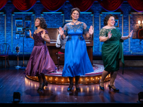 Milwaukee Repertory Theater presents Ain’t Misbehavin’ March 6 – April 26, 2026. Pictured L to R: Amahri Edwards-Jones, Rae Davenport, Katherine Alexis Thomas