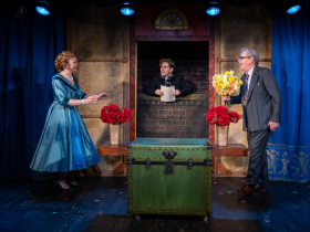 Milwaukee Repertory Theater presents the World Premiere of George & Gracie: A Love Story May 1 – June 4, 2026. Pictured L to R: Tami Workentin, Jonathan Riker, James Pickering