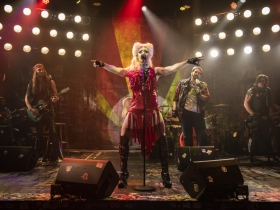Milwaukee Repertory Theater presents Hedwig and the Angry Inch in the Stiemke Studio January 28 – March 8, 2020. Pictured: Matt Rodin with the company of Hedwig and the Angry Inch. 