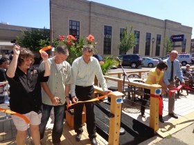 Murray Ave Parklet Takes It to the Street