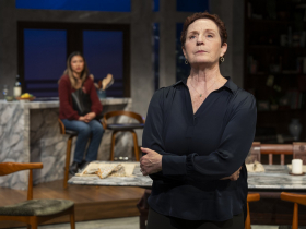 Mai Abe, Laura Gordon