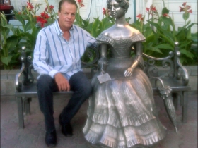 James Witwowiak, pictured in Omsk by a statue of Natalya Goncharova, wife of Russian poet Alexander Pushkin