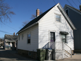 Carriage House at 2912 N. Bremen St.