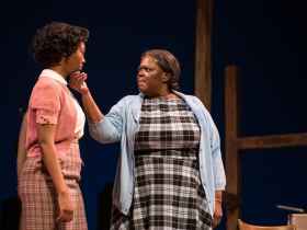 (l. to r.) Camara Stampley (Beneatha Younger) and Wydetta Carter (Lena Younger (Mama)) in Skylight Music Theatre’s production of Raisin running April 8-24, 2022.