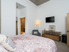 311 E. Erie St., Unit 325