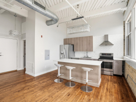 215 W. Maple St., Unit 607