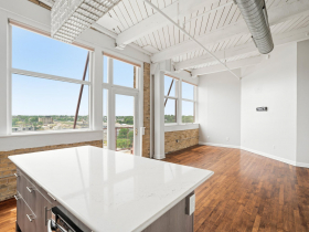 215 W. Maple St., Unit 607