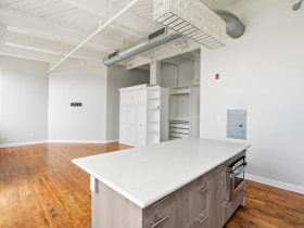 215 W. Maple St., Unit 607