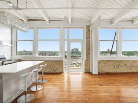 215 W. Maple St., Unit 607