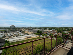 215 W. Maple St., Unit 607