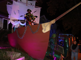 Red Beard and his ship at A&J's Halloween House Scooby-Doo Theme