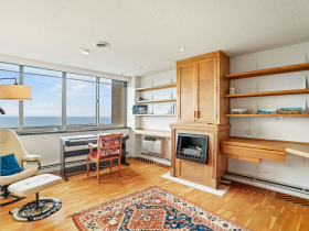 1919 N. Summit Ave., Unit 11C