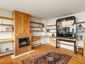 1919 N. Summit Ave., Unit 11C