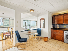 1919 N. Summit Ave., Unit 11C