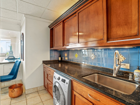 1919 N. Summit Ave., Unit 11C