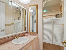 1919 N. Summit Ave., Unit 11C