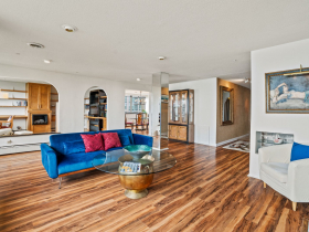 1919 N. Summit Ave., Unit 11C