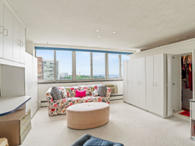 1919 N. Summit Ave., Unit 11C
