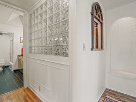 1919 N. Summit Ave., Unit 11C