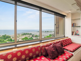 1919 N. Summit Ave., Unit 11C