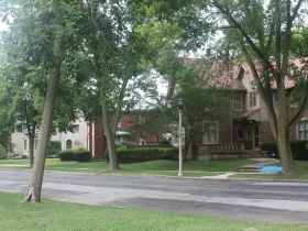 Homes on Wahl Avenue