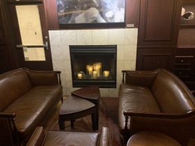 The bar at Mason Street Grill