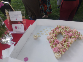 Cupcakes, originally in the shape of a crown