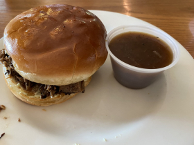 Pot roast sandwich with onion gravy