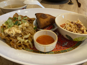 Kat Kyi Kaik lunch special