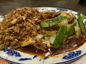 Beef with pea pods and egg fried rice