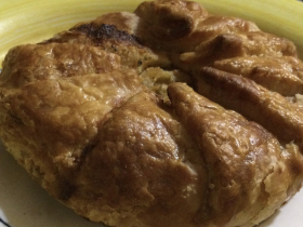 Broccoli and cheese smallpie