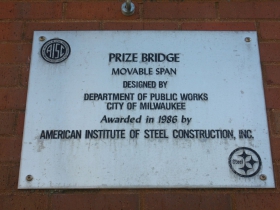 The Wells Street Bridge: A Prize Bridge of 1986